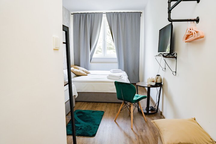 Room 56 of 106