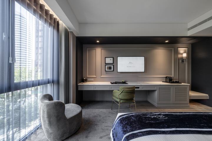 Room 43 of 89