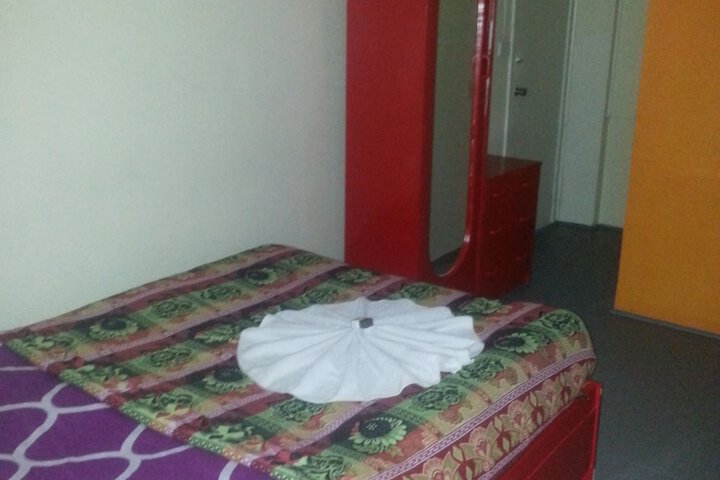 Room 9 of 23