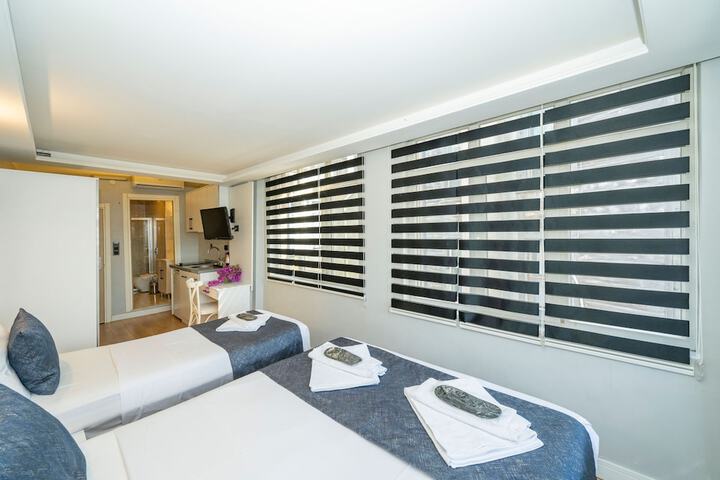 Room 45 of 60