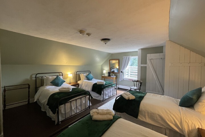 Room 18 of 43