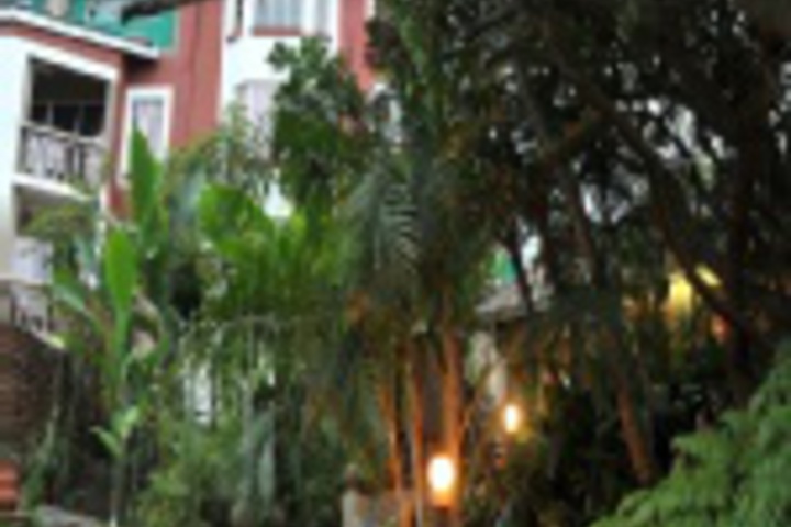 Hotel Exterior 37 of 168