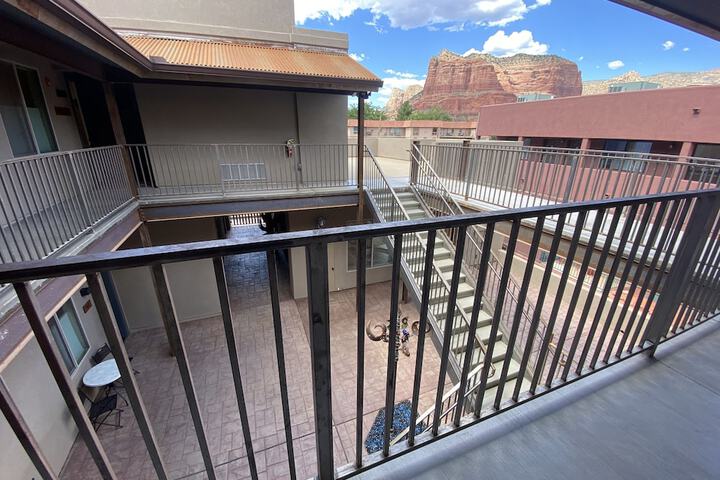 Hotel Exterior 45 of 60