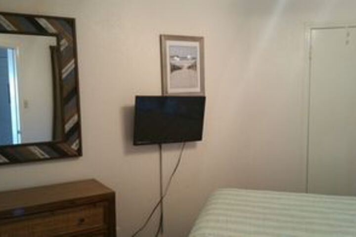 Room 32 of 54
