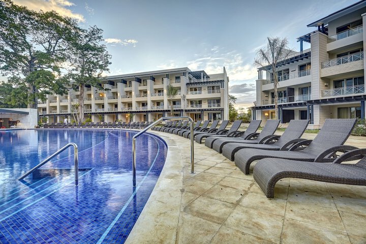 Hotel 165 of 170