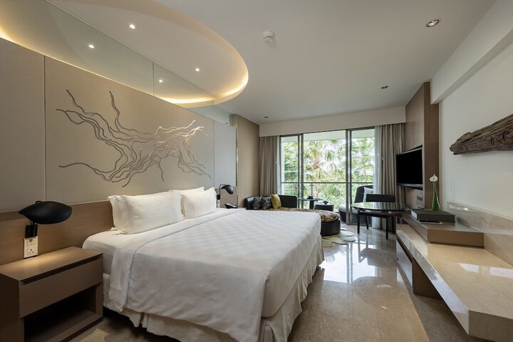 Room 25 of 204