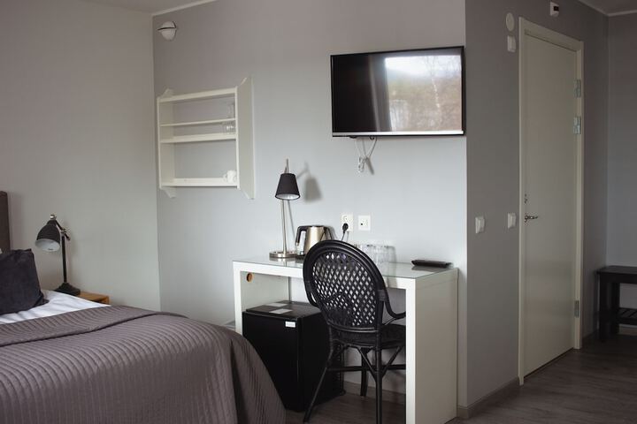 Room 12 of 49