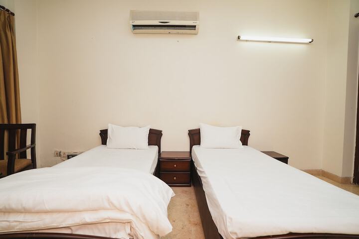 Room 18 of 39