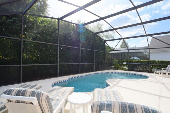 Pool 27 of 41