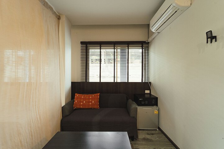 Room 65 of 142