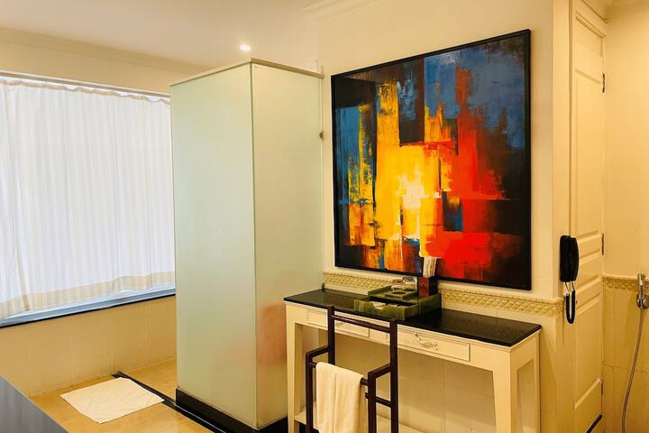 Room 35 of 124