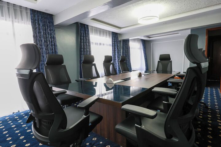 Business Center 25 of 31
