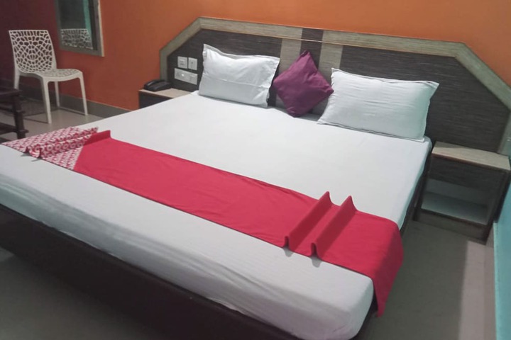 Room 4 of 11