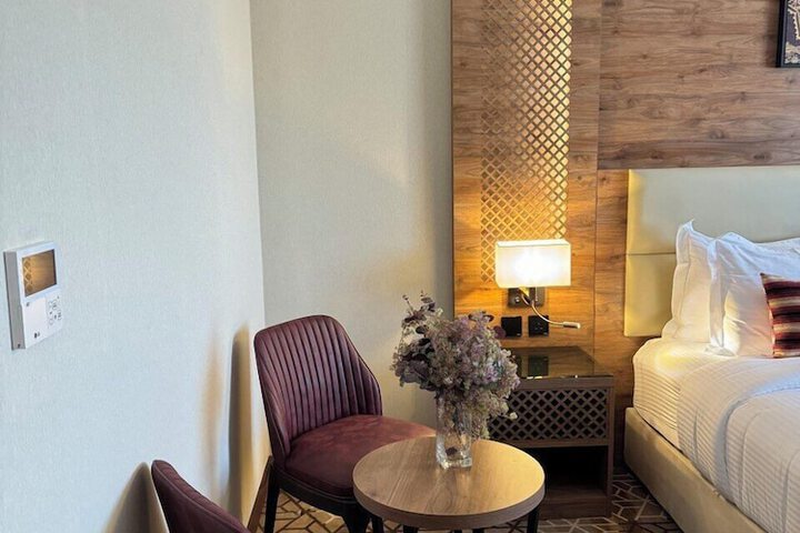 Room 6 of 20