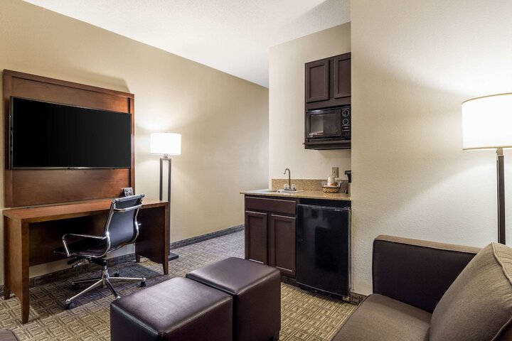 Room 17 of 42