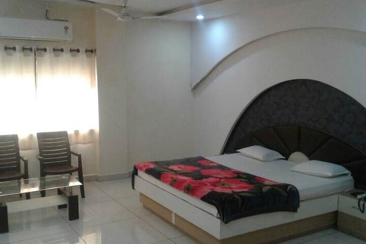 Room 8 of 26