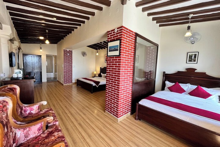 Room 17 of 174