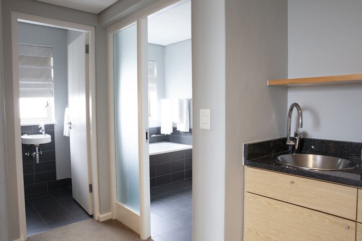 Room 42 of 73