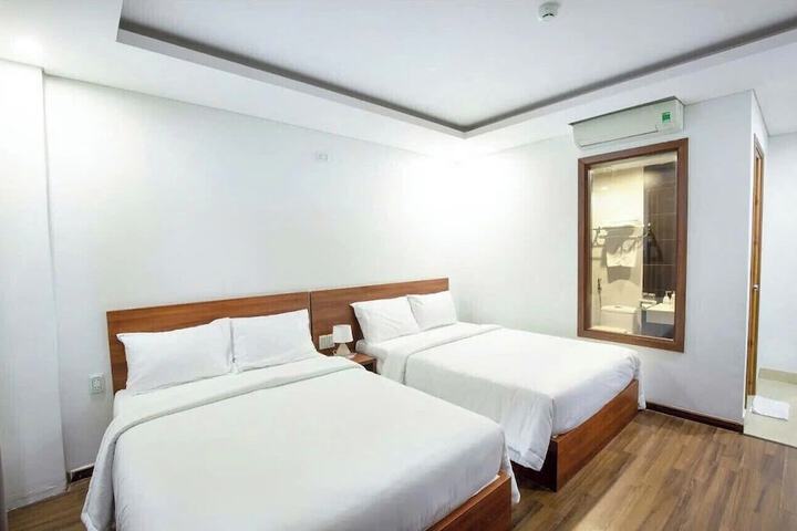 Room 16 of 31