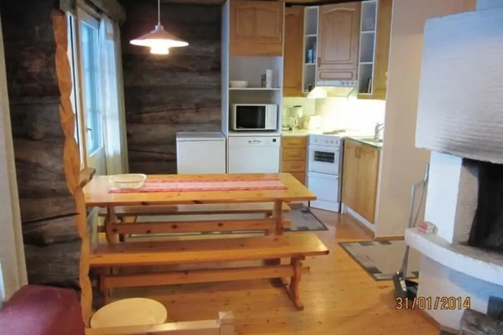 Room 2 of 4