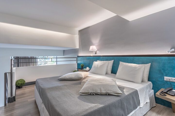 Room 8 of 40