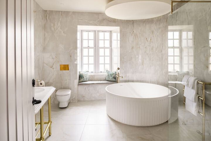 Room 17 of 42