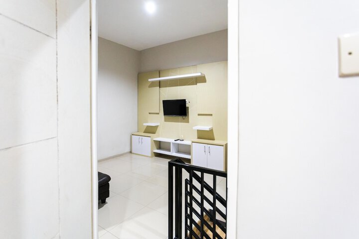 Room 30 of 73