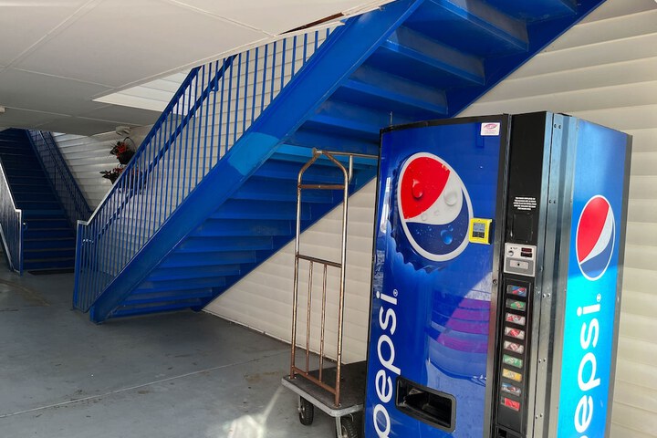 Vending machine