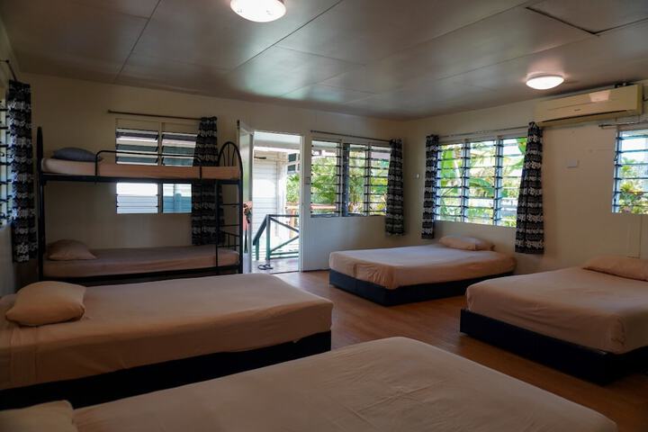 Room 8 of 30