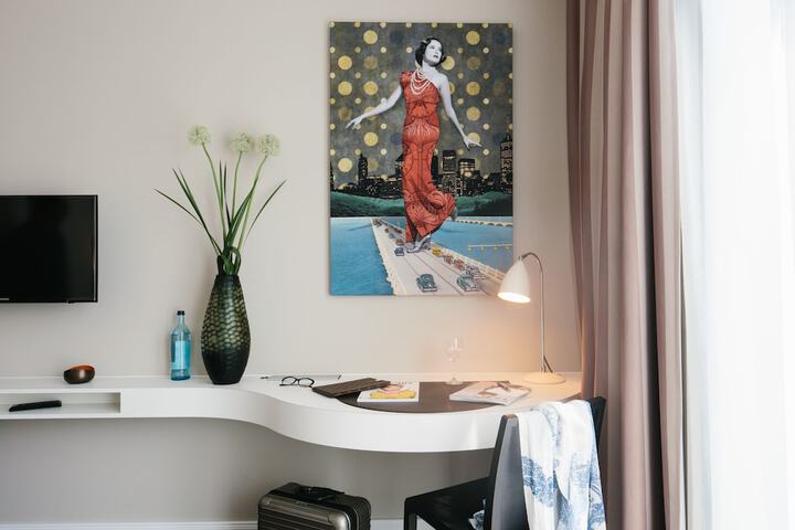 Room 19 of 76