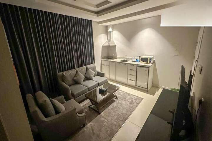 Room 21 of 30