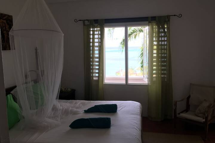 Room 15 of 170