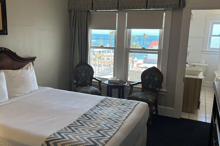Room 8 of 37