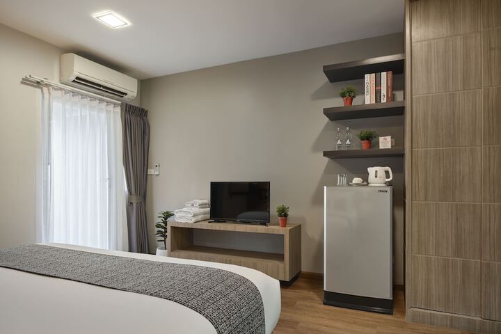 Room 16 of 62