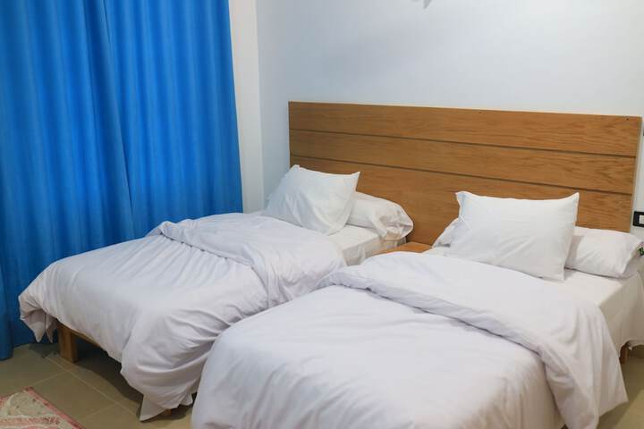 Room 15 of 100