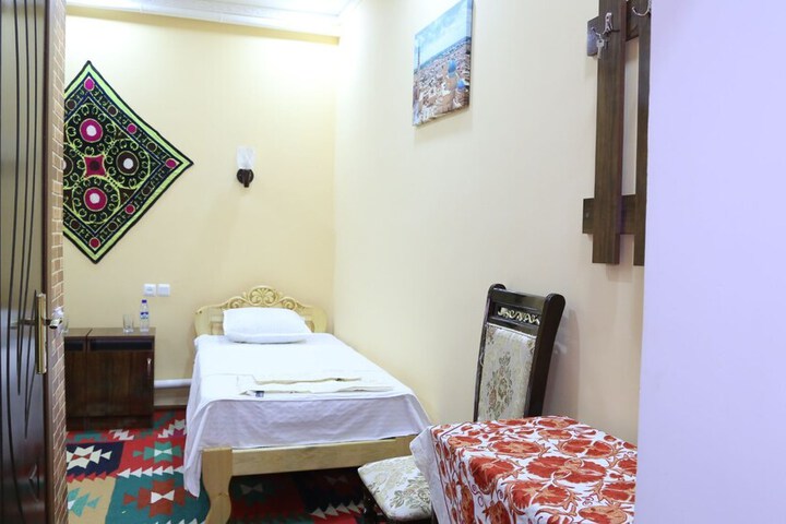 Room 4 of 20