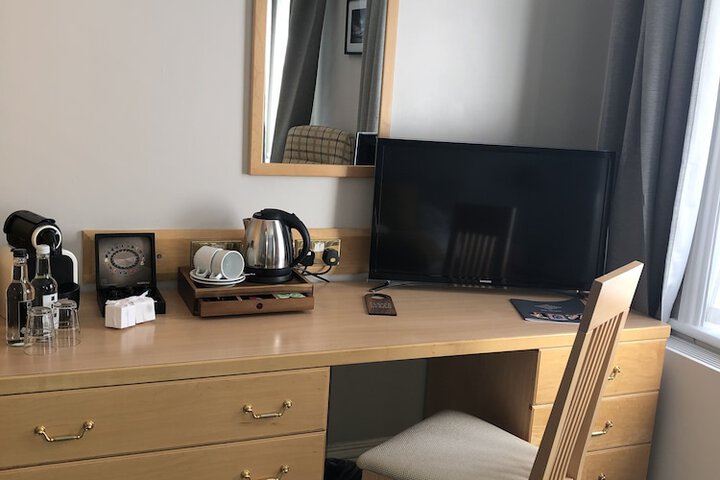 Room 3 of 88