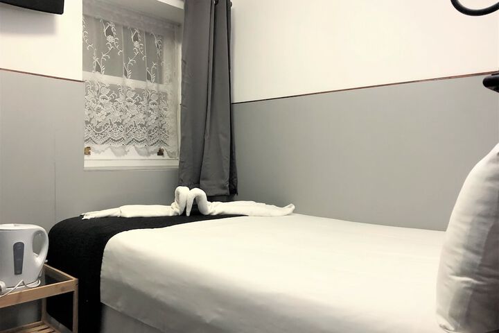 Room 72 of 127