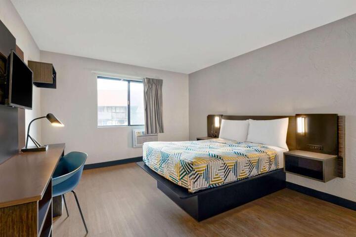 1 Double Bed (2 of 11)
