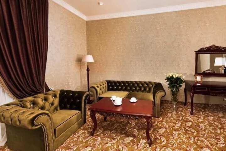 Room 15 of 30