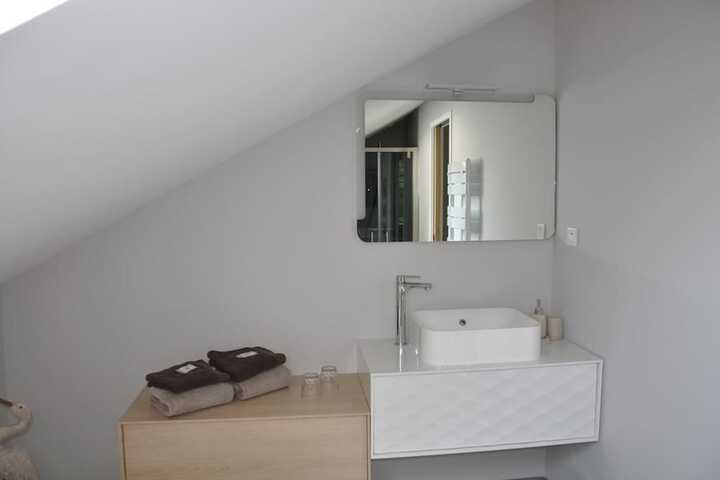 Room 29 of 35