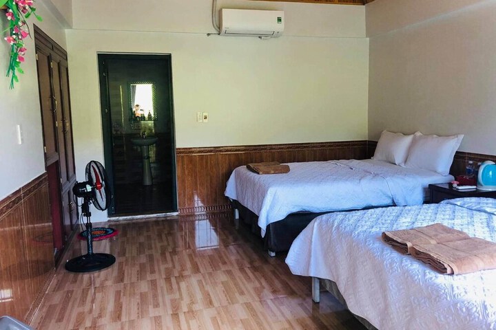 Room 12 of 62