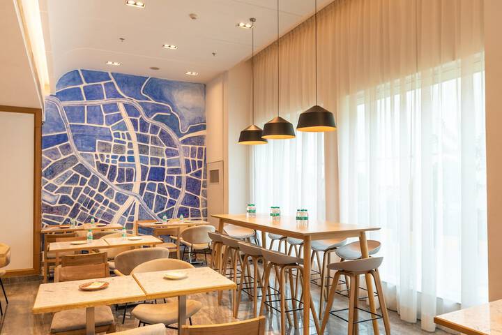 Dining Photos