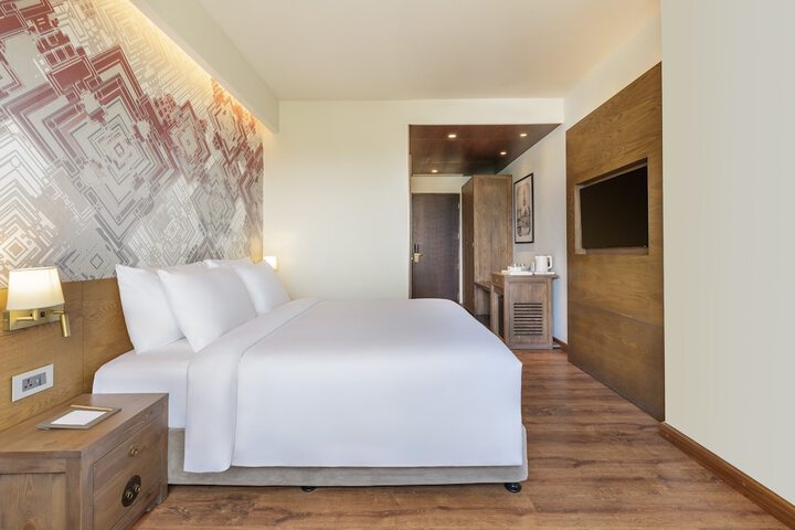 Room 5 of 25