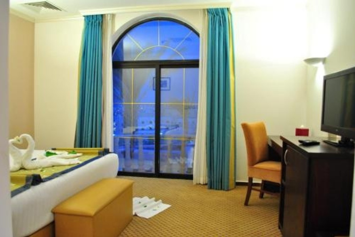 Room 2 of 7