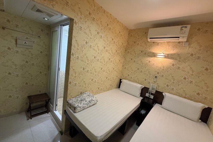 Room 49 of 138