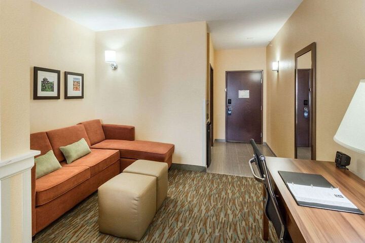 Room 13 of 34