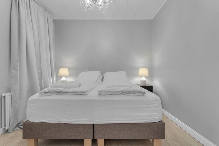 Room 34 of 44