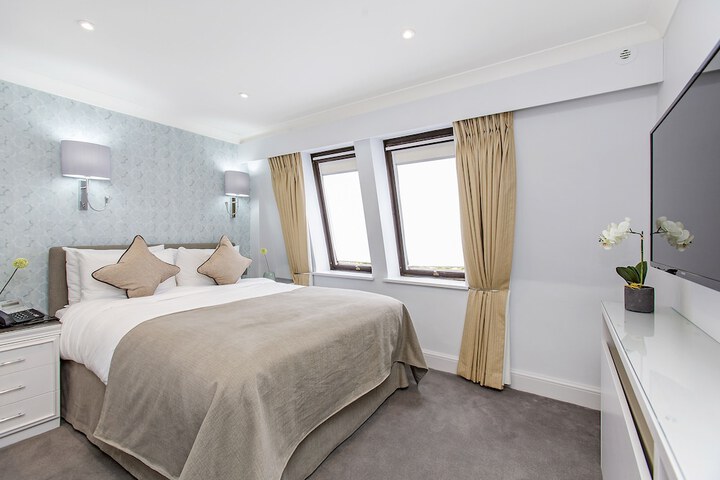 Room 30 of 181