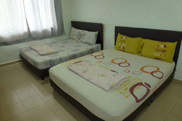 Room 11 of 24
